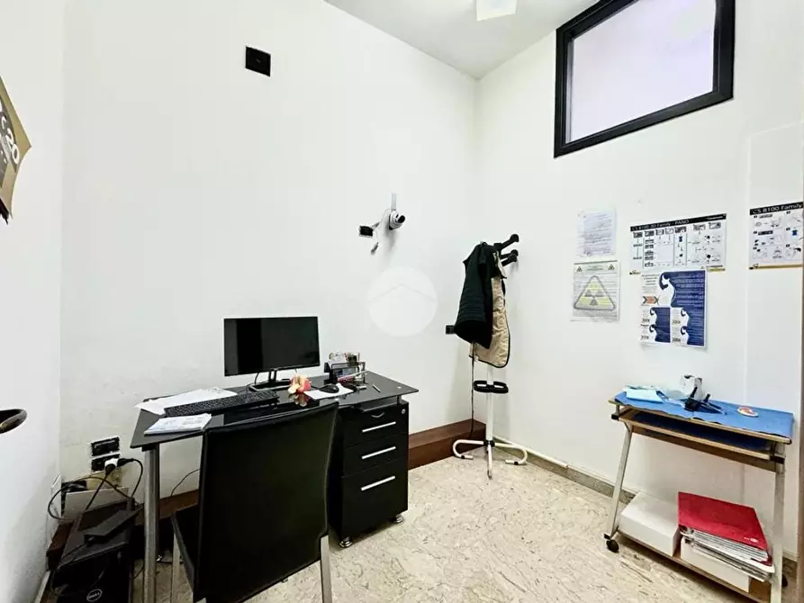 Immagine 13 di Ufficio in vendita  in Papa Giovanni XIII 46 a Balestrate