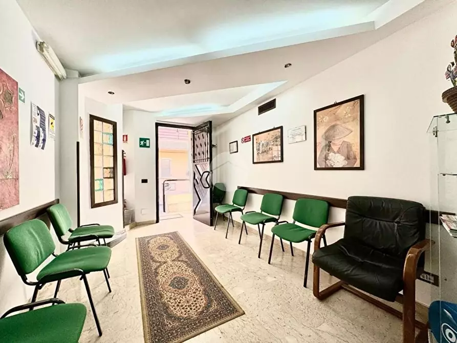 Immagine 19 di Ufficio in vendita  in Papa Giovanni XIII 46 a Balestrate