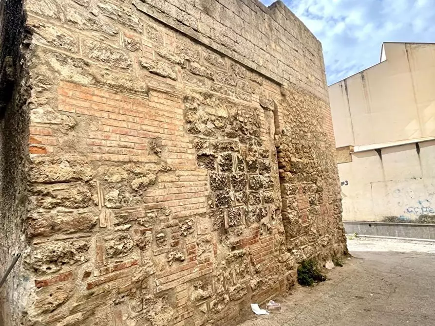 Immagine 4 di Appartamento in vendita  in degli Orfani 1 a Palermo