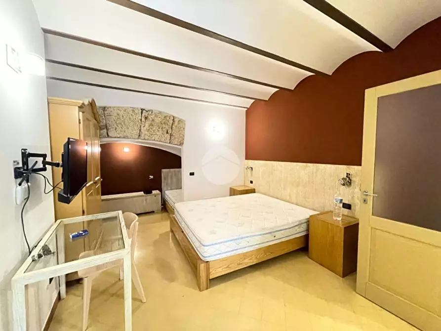 Immagine 1 di Palazzo in vendita  a Palermo