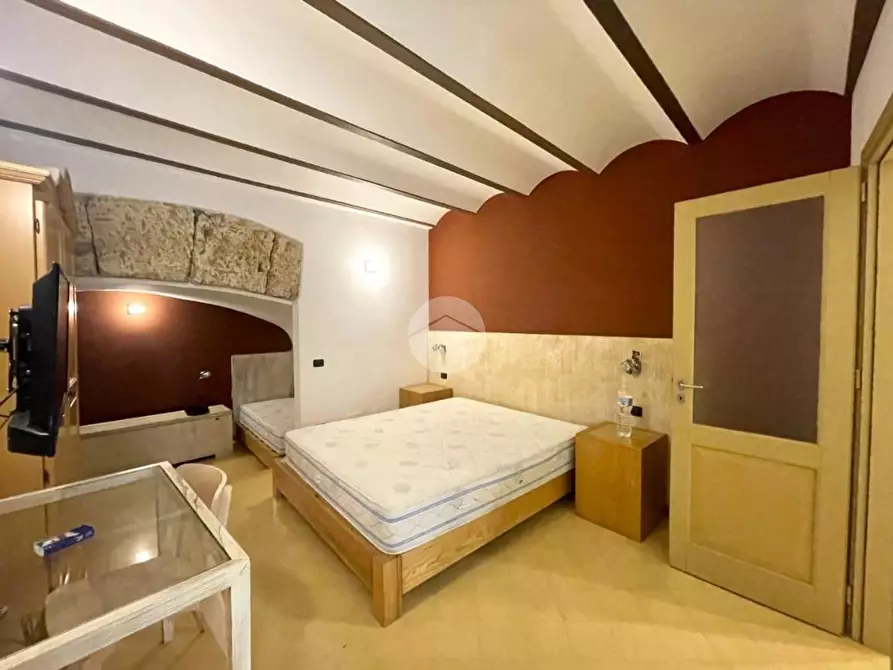 Immagine 4 di Palazzo in vendita  a Palermo