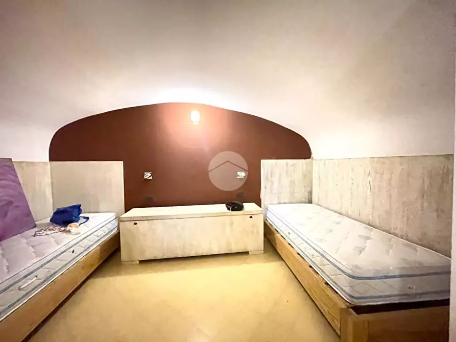 Immagine 3 di Palazzo in vendita  a Palermo