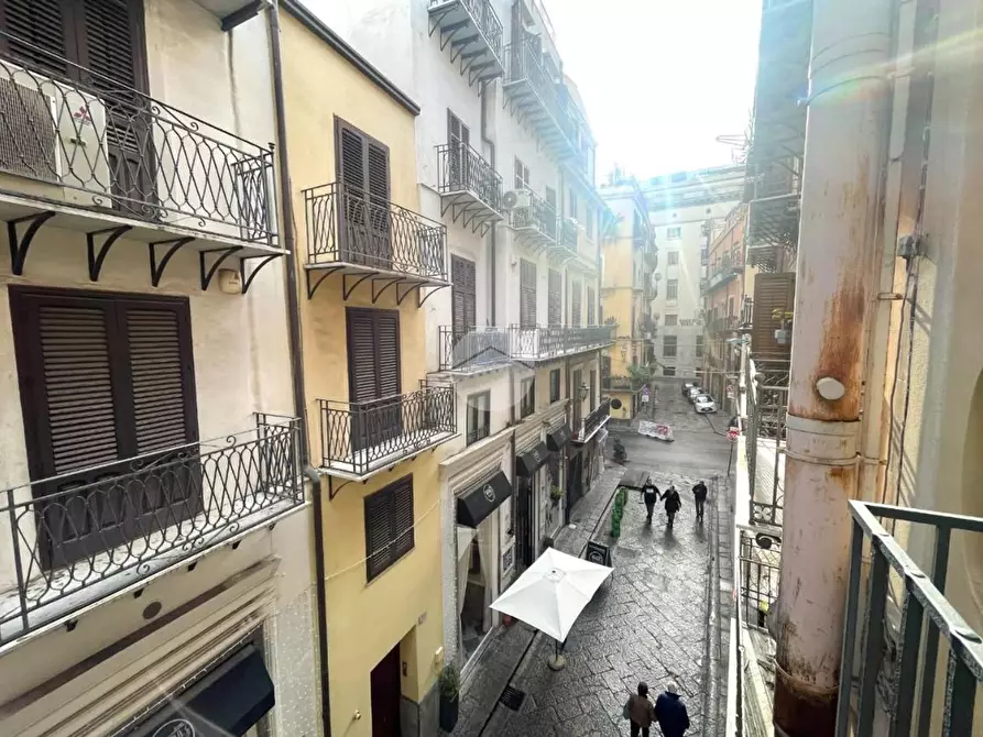 Immagine 5 di Palazzo in vendita  a Palermo