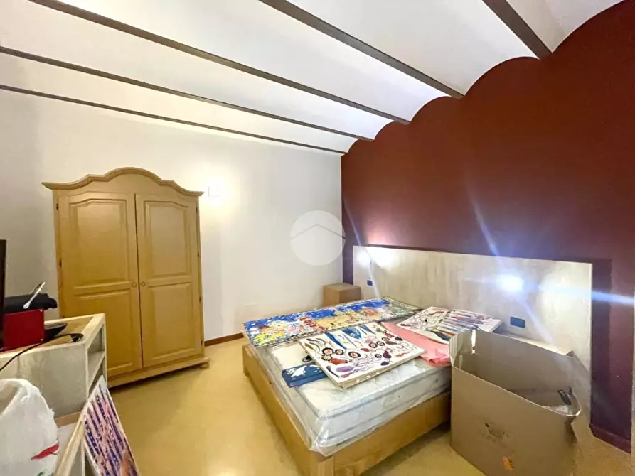 Immagine 13 di Palazzo in vendita  a Palermo