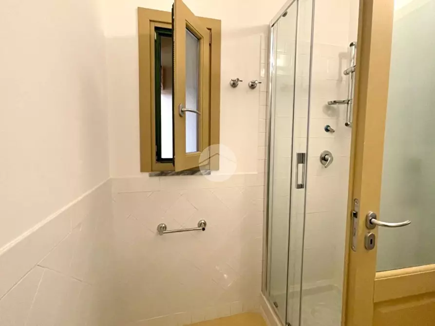 Immagine 16 di Palazzo in vendita  a Palermo