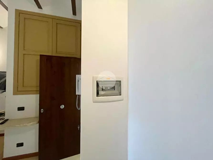 Immagine 21 di Palazzo in vendita  a Palermo