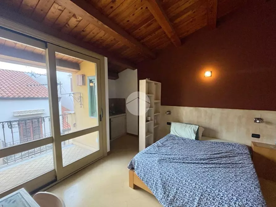 Immagine 23 di Palazzo in vendita  a Palermo