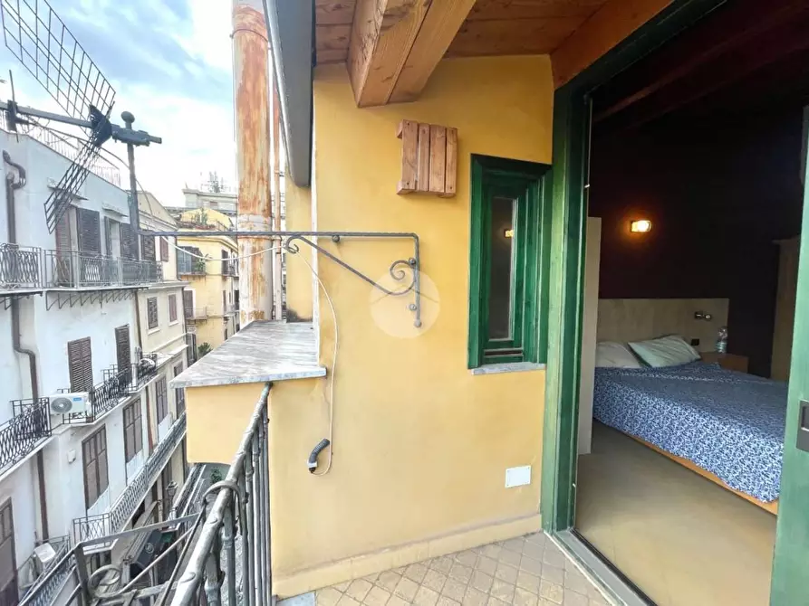 Immagine 25 di Palazzo in vendita  a Palermo