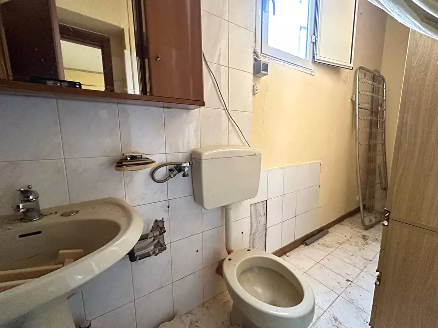 Immagine 20 di Appartamento in vendita  in via Albegheria 61 a Palermo