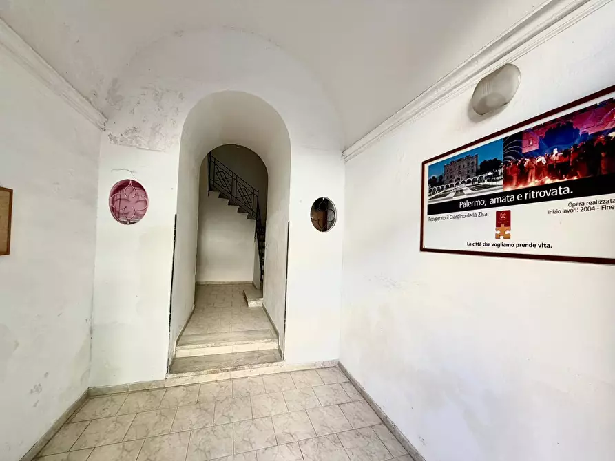 Immagine 11 di Appartamento in vendita  in Via Re Tancredi 28 a Palermo