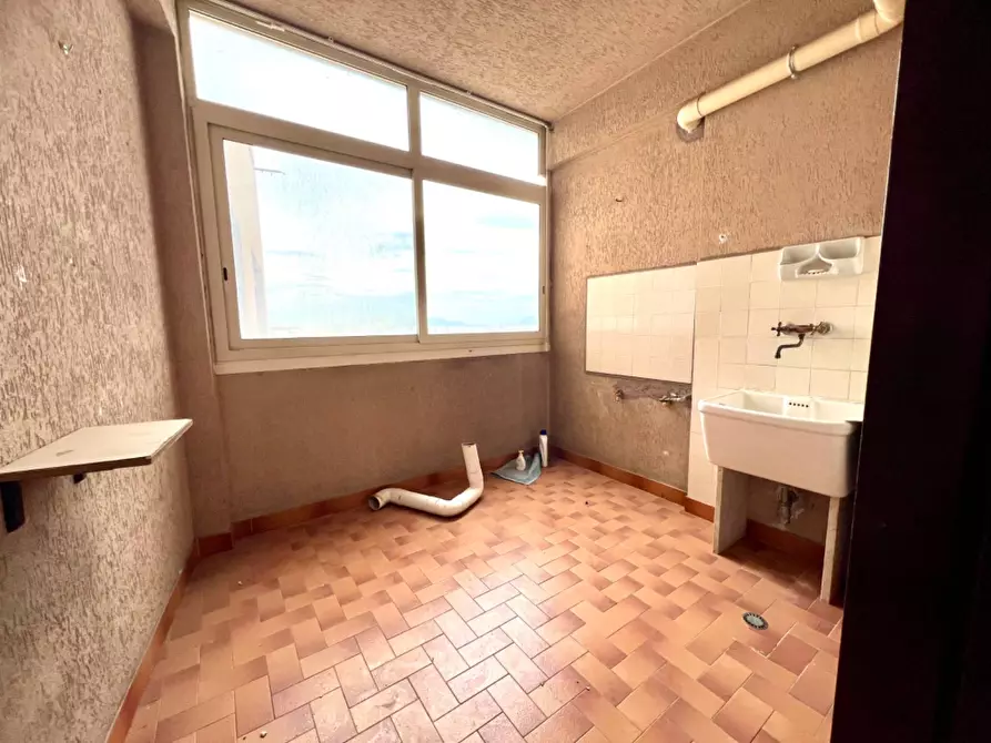 Immagine 11 di Appartamento in vendita  in via falco di benevento 2 a Palermo