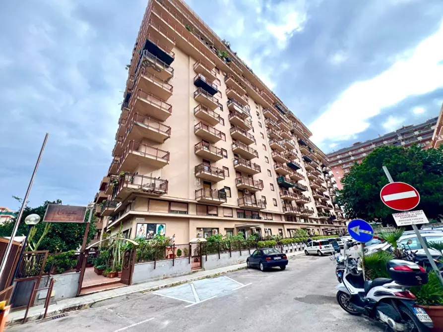 Immagine 26 di Appartamento in vendita  in via falco di benevento 2 a Palermo