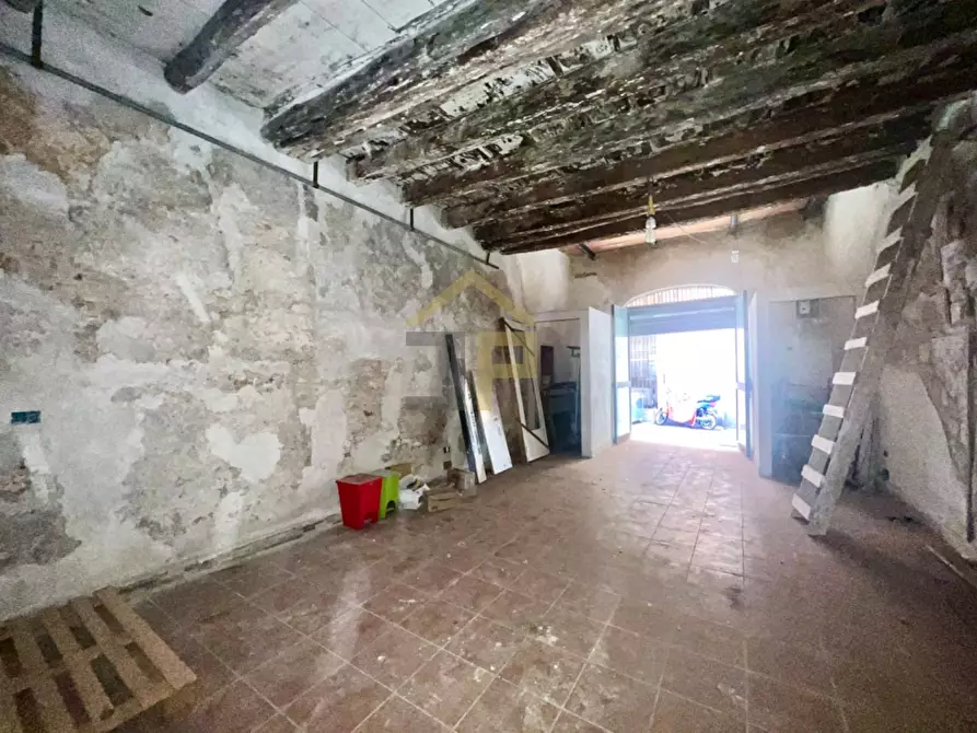 Immagine 10 di Magazzino in vendita  in Vicolo Mezzojuso 12 a Palermo