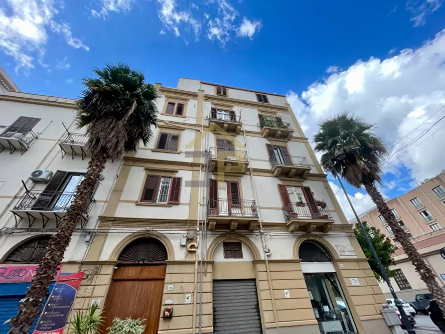Immagine 1 di Appartamento in vendita  in via ximenes 80 a Palermo