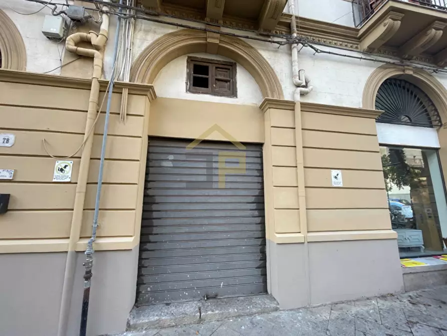 Immagine 3 di Appartamento in vendita  in via ximenes 80 a Palermo