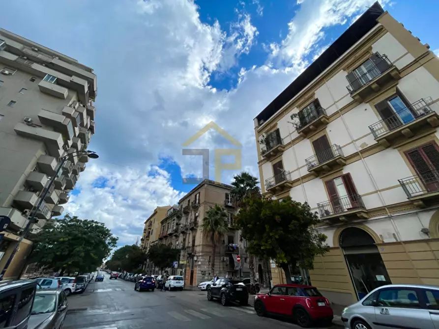 Immagine 2 di Appartamento in vendita  in via ximenes 80 a Palermo
