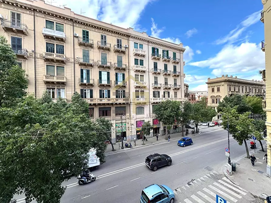 Immagine 4 di Appartamento in vendita  a Palermo