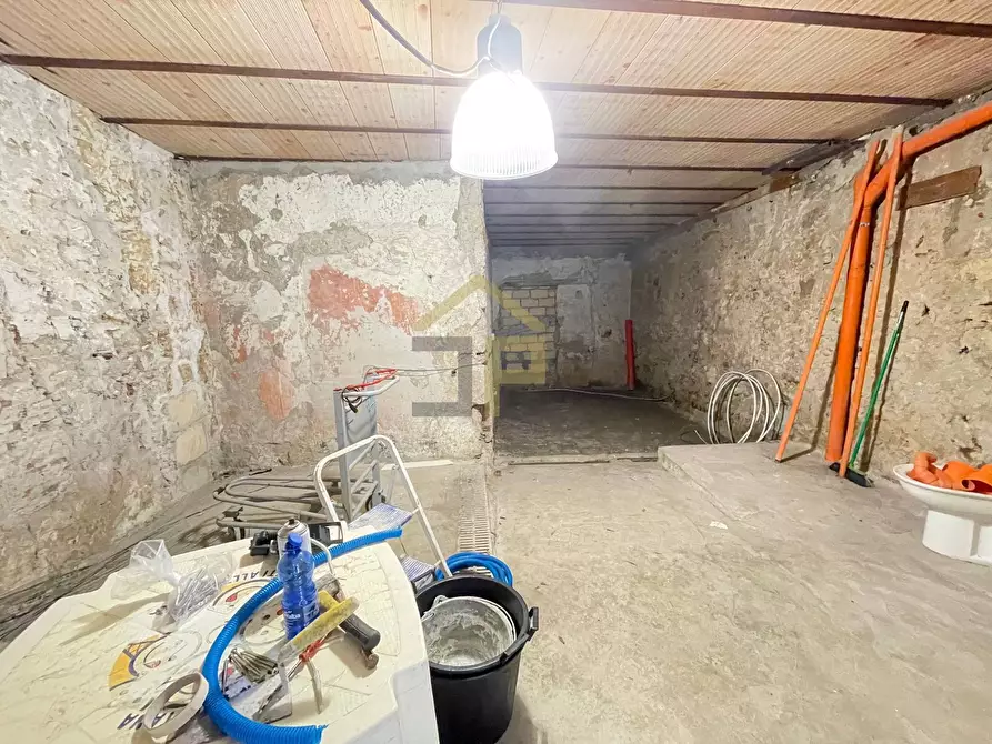 Immagine 5 di Magazzino in vendita  in VIcolo tarzana 3 a Palermo