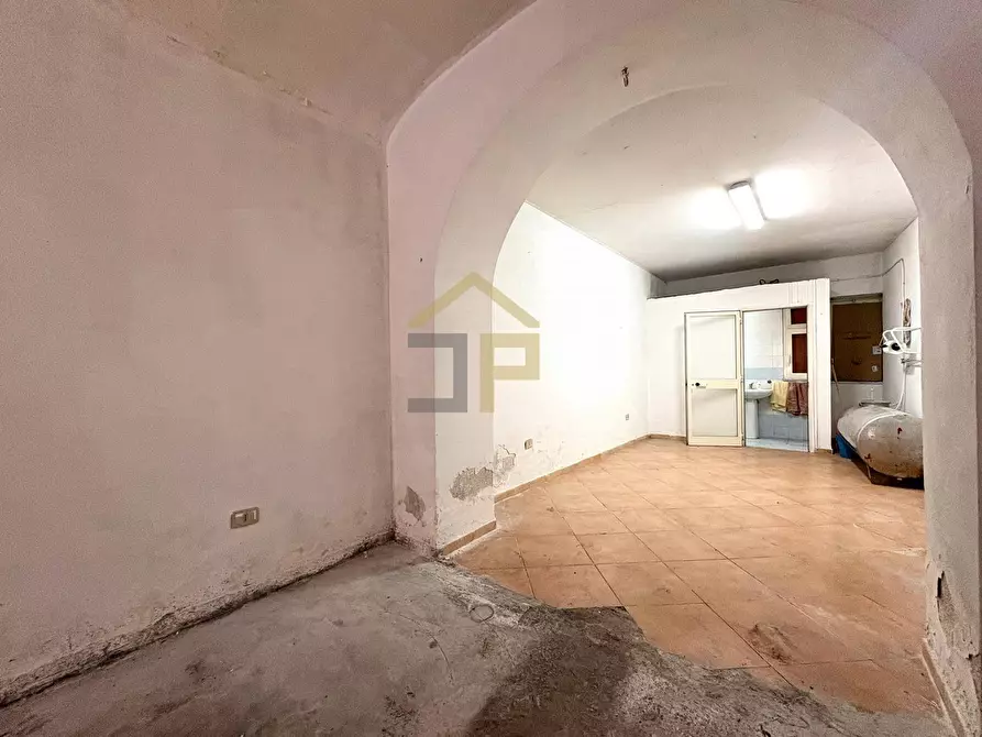 Immagine 5 di Magazzino in vendita  a Palermo