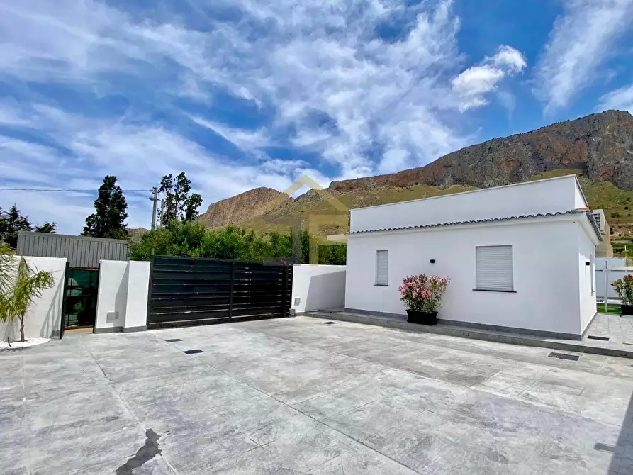 Immagine 2 di Villa in vendita  in Contrada Paternella a Terrasini