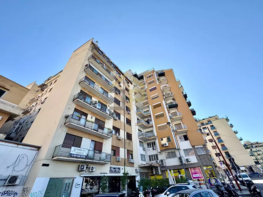 Immagine 33 di Appartamento in vendita  in via sciuti 6 a Palermo