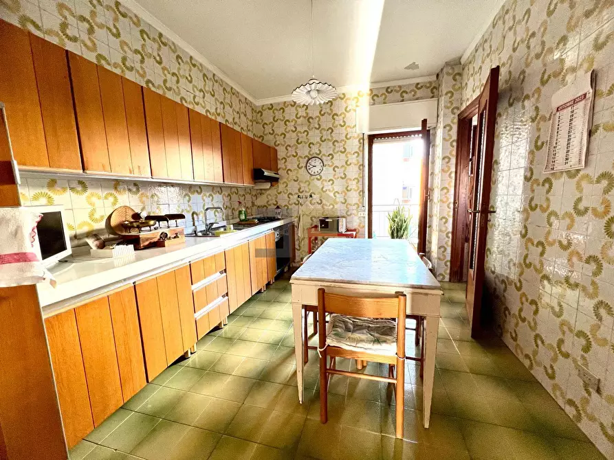 Immagine 4 di Appartamento in vendita  in VIA DELL'AUTONOMIA SICILIANA 70 a Palermo