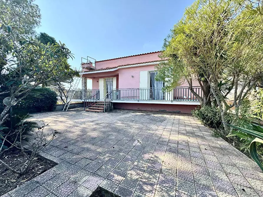 Immagine 14 di Villa in vendita  in Contrada Bosco falconeria a Partinico