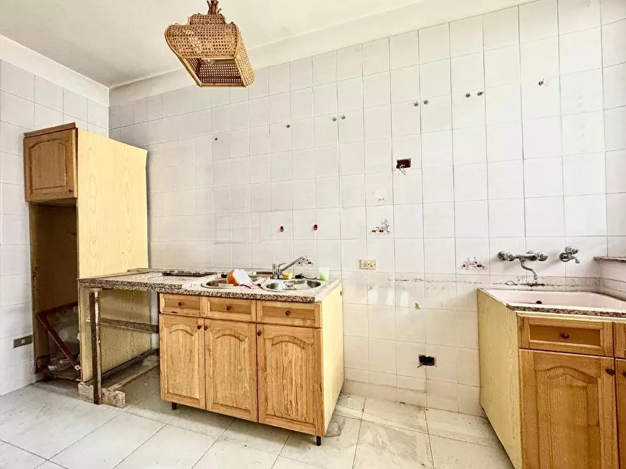 Immagine 11 di Appartamento in vendita  in dell'Avvenire 40 a Partinico