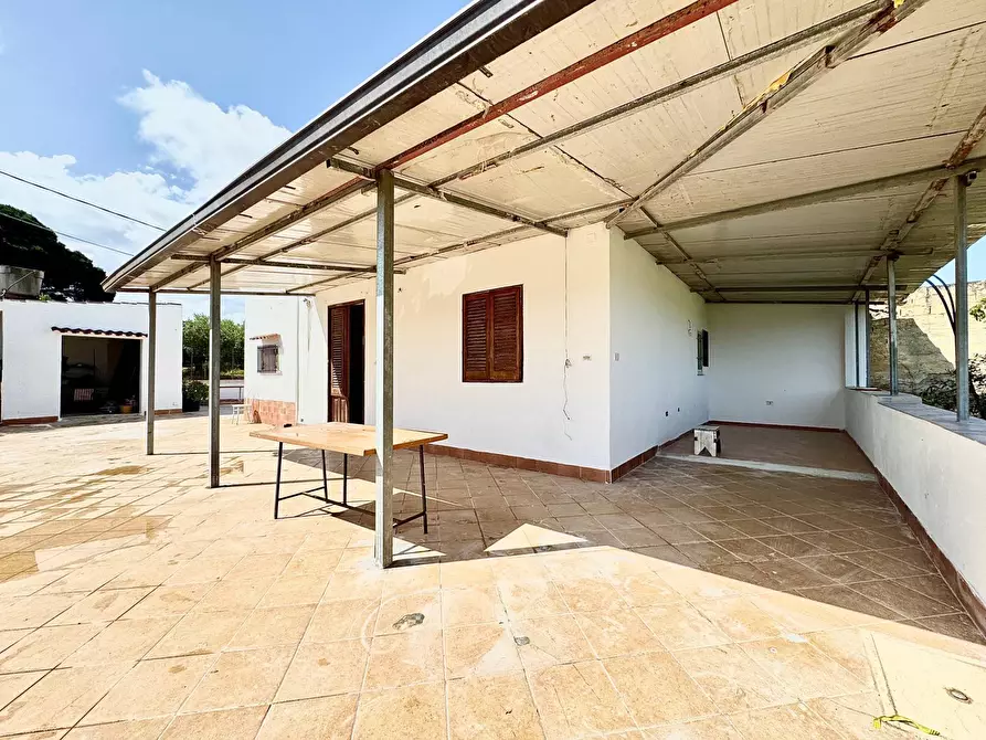 Immagine 3 di Villa in vendita  in Contrada Bosco Falconeria SNC a Partinico