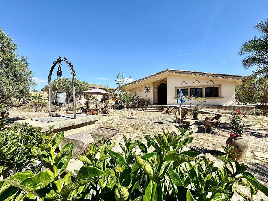 Immagine 25 di Villa in vendita  in Contrada Arnao snc a Partinico