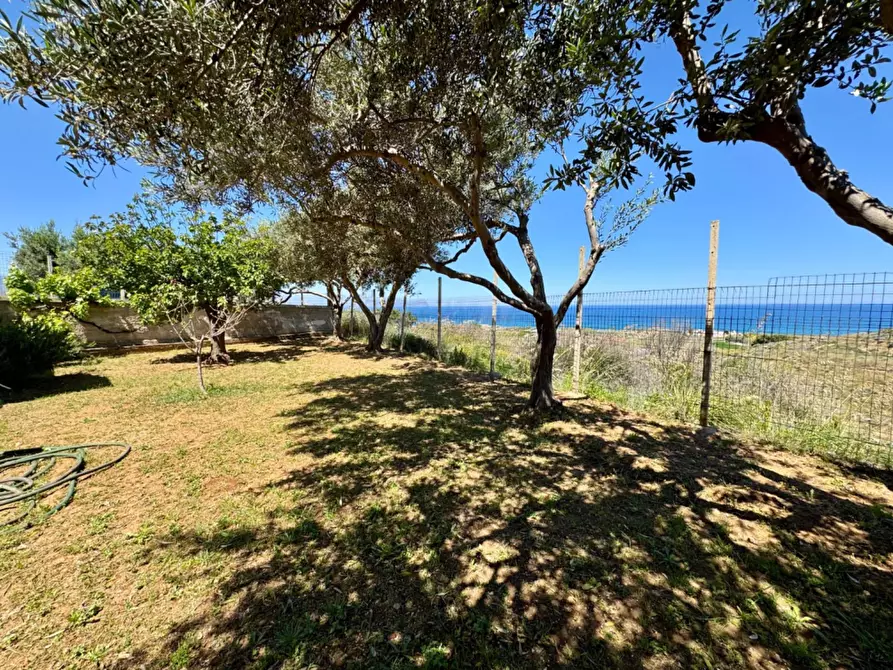 Immagine 25 di Villa in vendita  in Contrada Colonna snc a Capaci