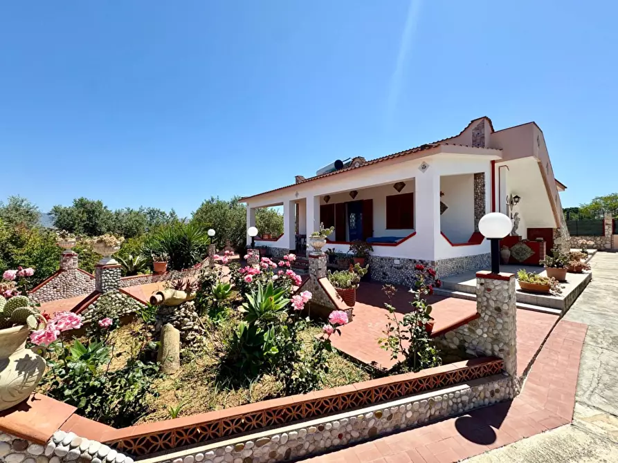 Immagine 4 di Villa in vendita  in Contrada Colonna snc a Capaci