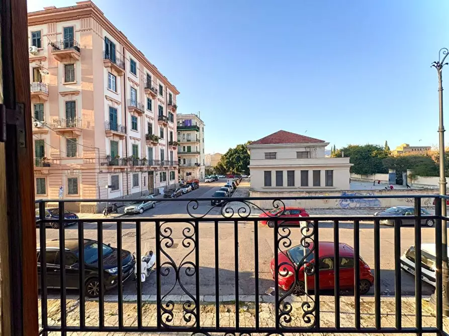 Immagine 2 di Palazzo in vendita  in Gaetano Filangeri 16 a Palermo