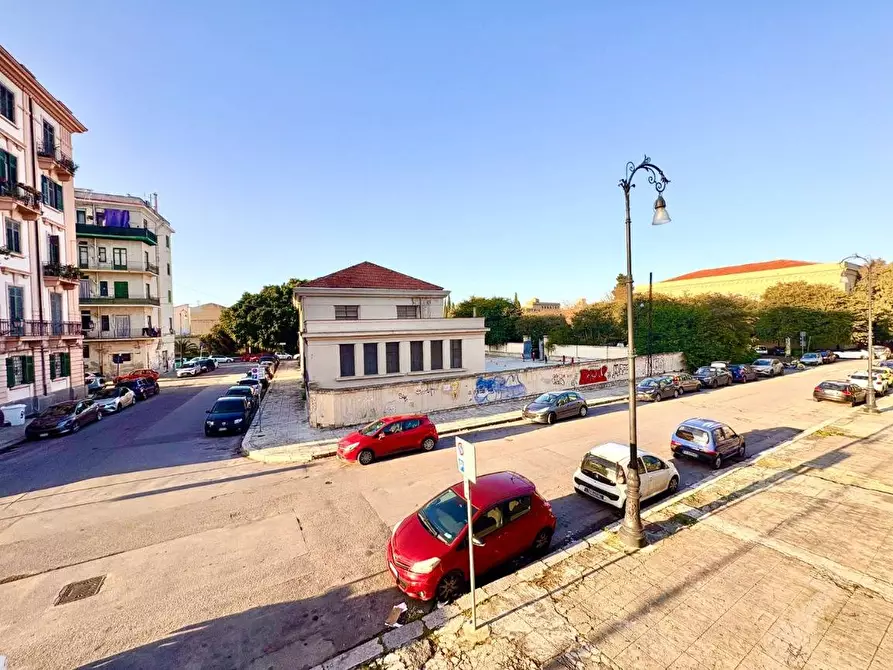 Immagine 4 di Palazzo in vendita  in Gaetano Filangeri 16 a Palermo