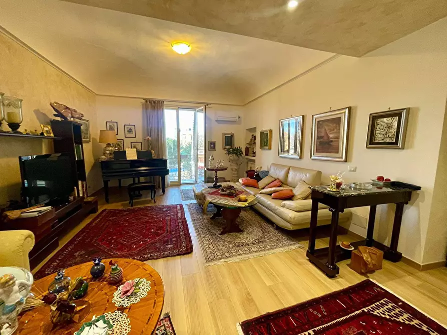 Immagine 14 di Appartamento in vendita  in Piazza Scaffa 20 a Palermo