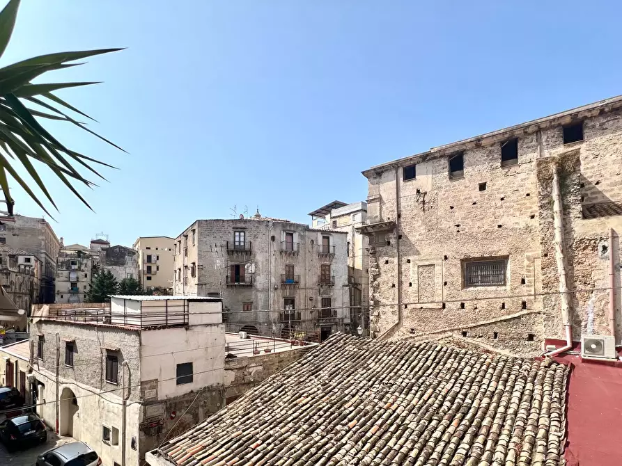 Immagine 2 di Appartamento in vendita  in Via Beati Paoli 13 a Palermo