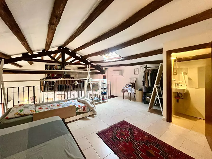 Immagine 12 di Appartamento in vendita  in Via Beati Paoli 13 a Palermo