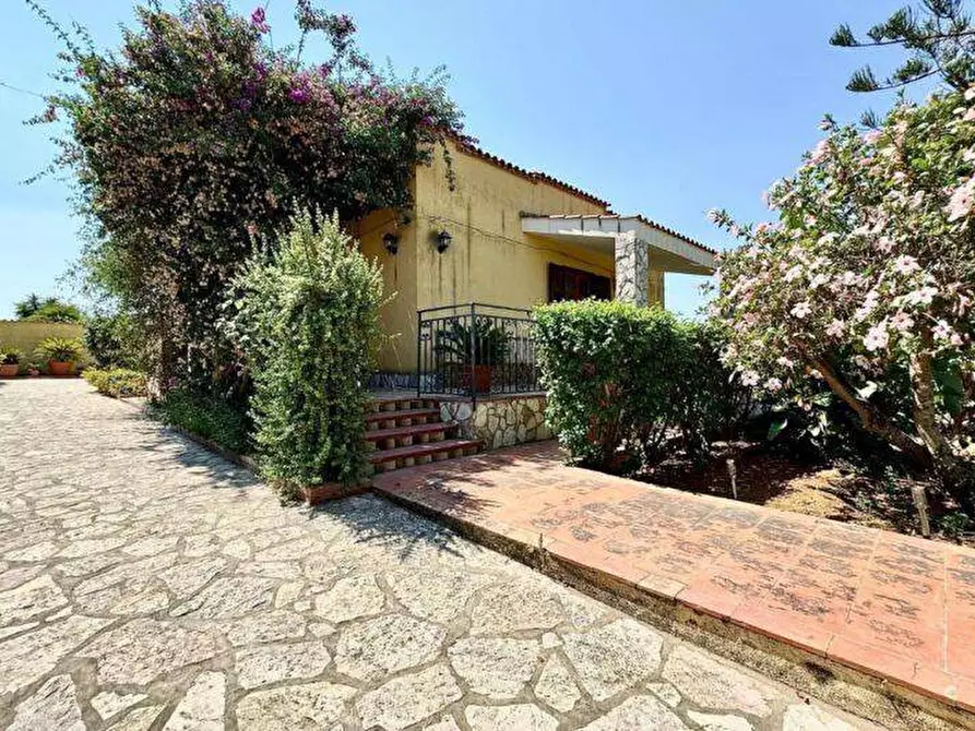 Immagine 6 di Villa in vendita  in Bosco Falconeria snc a Partinico