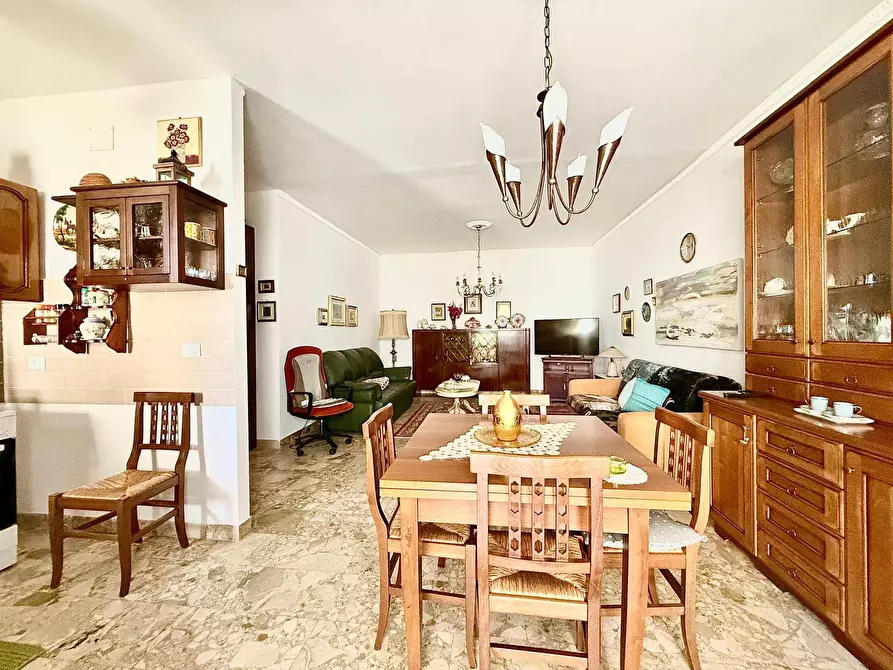 Immagine 4 di Appartamento in vendita  in Via Beethoven 28 a Partinico