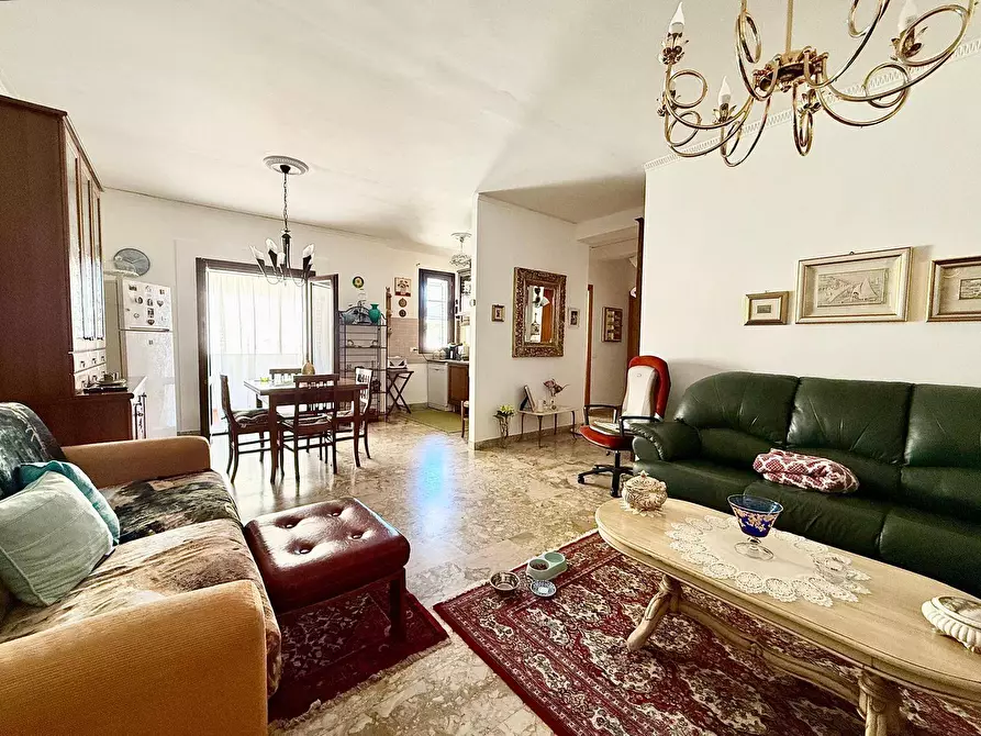 Immagine 7 di Appartamento in vendita  in Via Beethoven 28 a Partinico