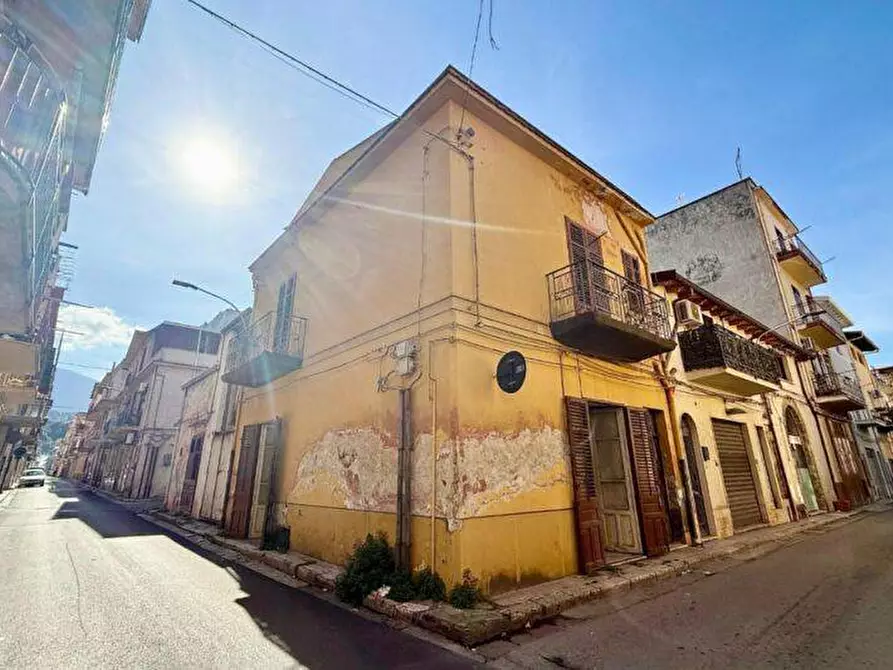 Immagine 4 di Casa indipendente in vendita  in Via Antonino Giannola Magistrato 1 a Partinico