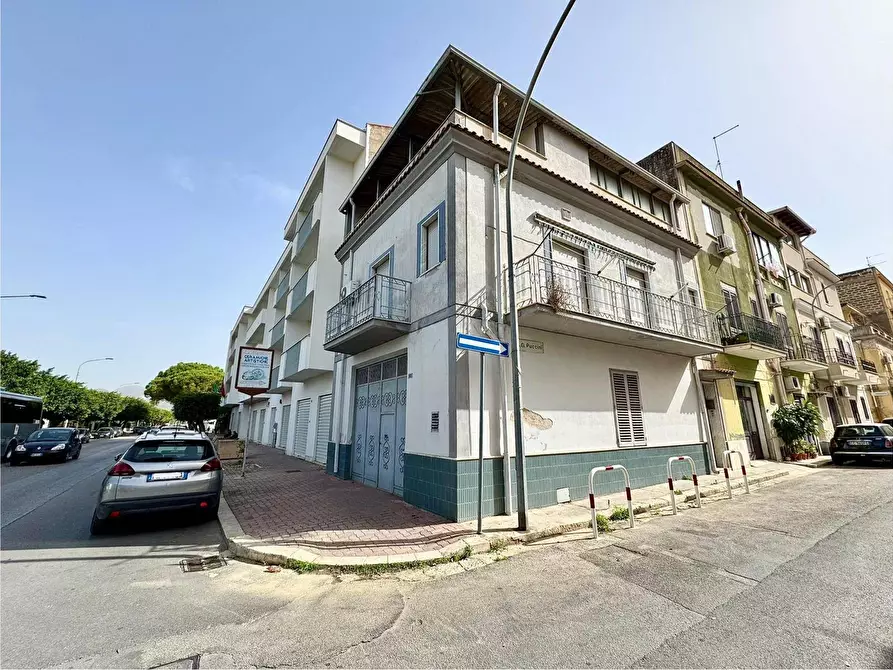 Immagine 2 di Casa indipendente in vendita  in Giacomo Puccini 1 a Partinico