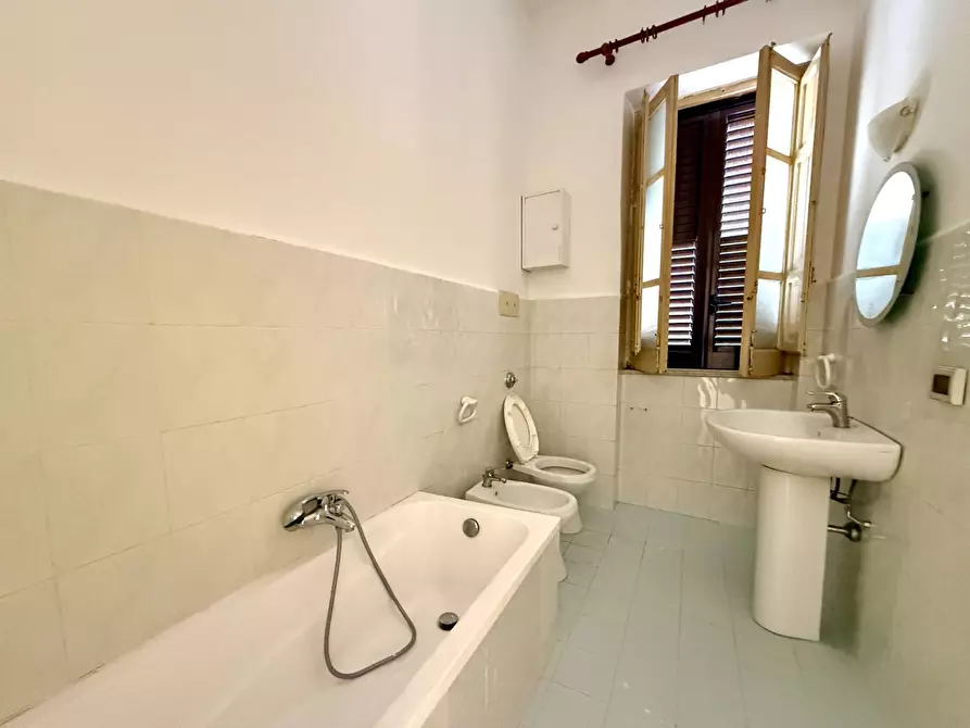 Immagine 3 di Appartamento in vendita  in Via Cappuccinelle 105 a Palermo