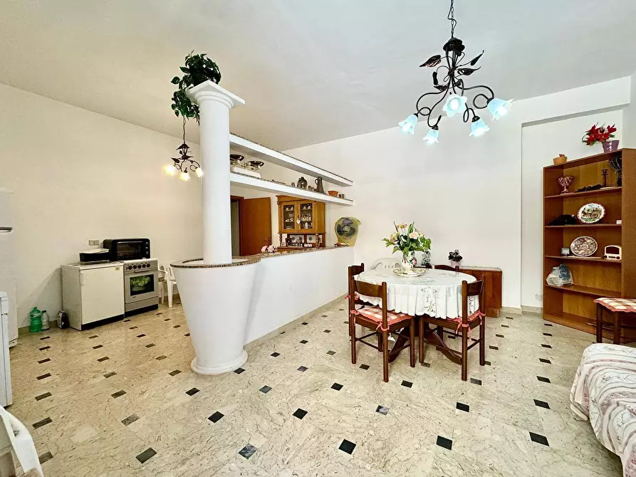 Immagine 4 di Casa indipendente in vendita  in Via Galileo Galilei 106-108 a Balestrate