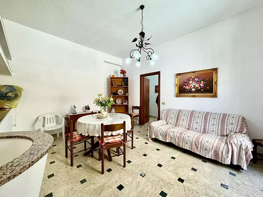 Immagine 6 di Casa indipendente in vendita  in Via Galileo Galilei 106-108 a Balestrate