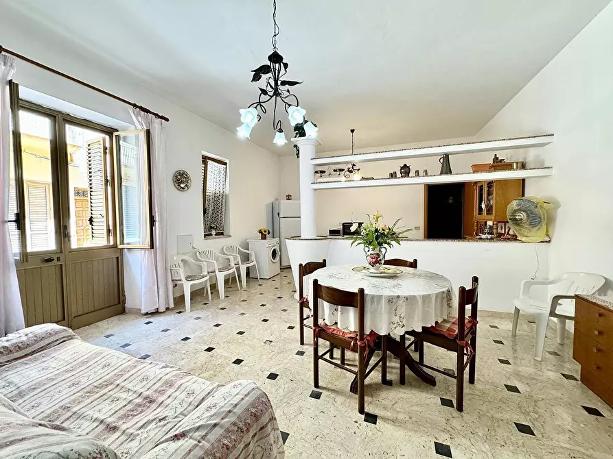 Immagine 5 di Casa indipendente in vendita  in Via Galileo Galilei 106-108 a Balestrate