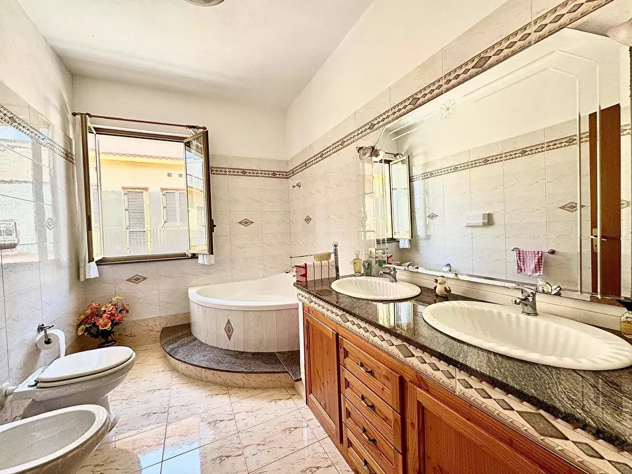 Immagine 10 di Casa indipendente in vendita  in Via Galileo Galilei 106-108 a Balestrate