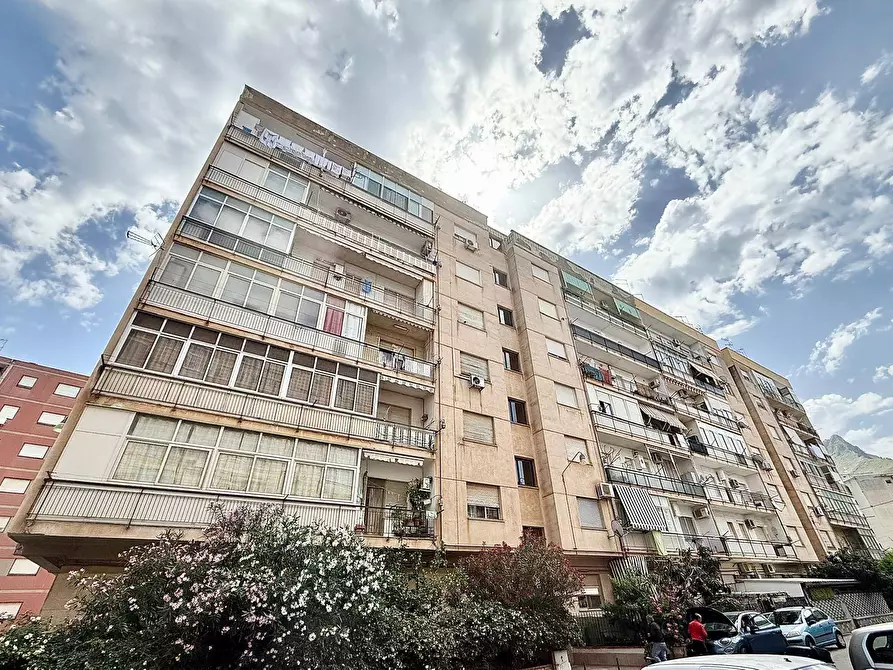 Immagine 2 di Appartamento in vendita  in Via Spinone 3 a Palermo