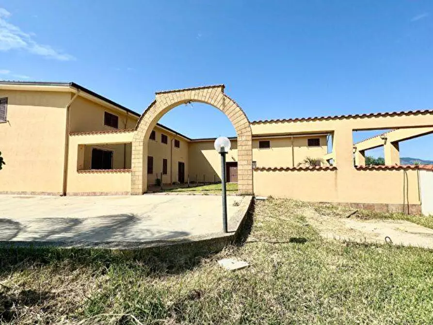 Immagine 12 di Villa in vendita  in Bosco Falconeria a Partinico