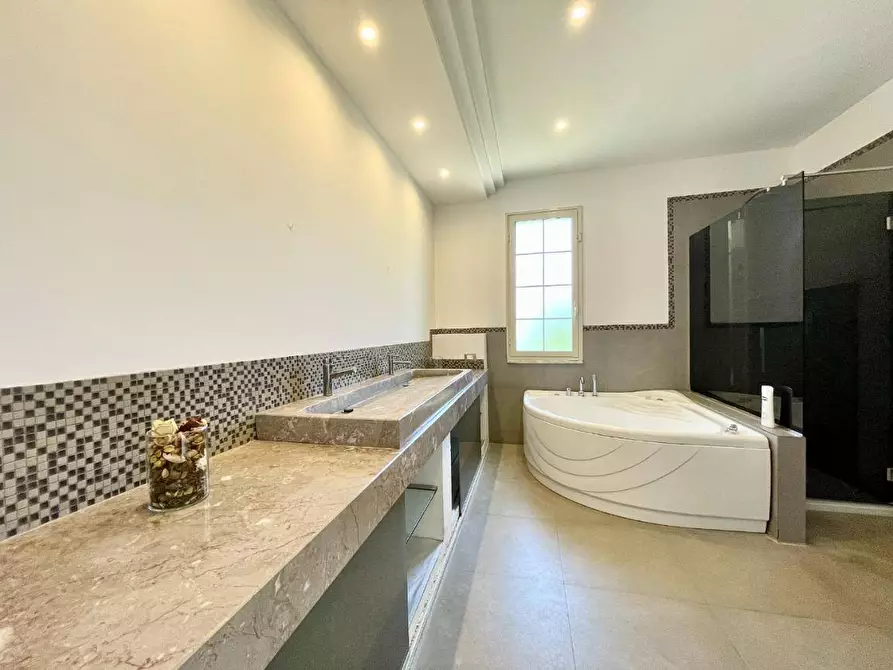 Immagine 39 di Villa in vendita  in Contrada Settepani a Balestrate